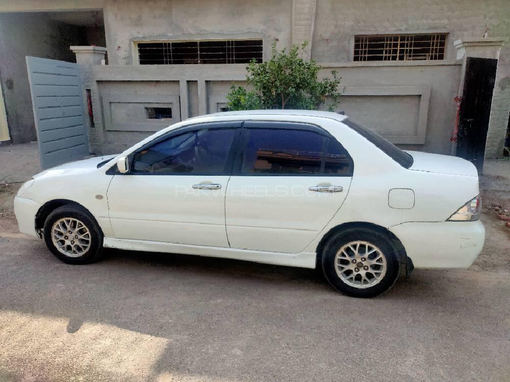 Mitsubishi Lancer 2005 for Sale in Lahore Mitsubishi Lancer 2005 for Sale in Lahore Image-4