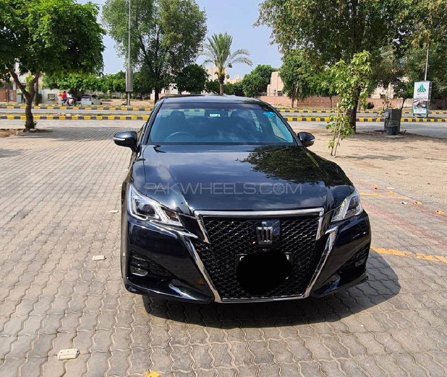 Toyota Crown 2016 for Sale in Lahore Image-1