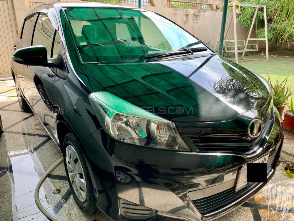 Toyota Vitz 2014 for Sale in Peshawar Image-1