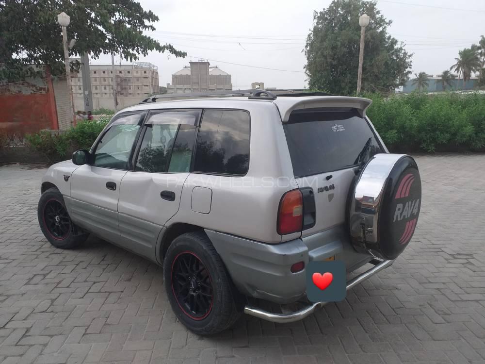 Toyota Rav4 2000 for Sale in Karachi Image-1