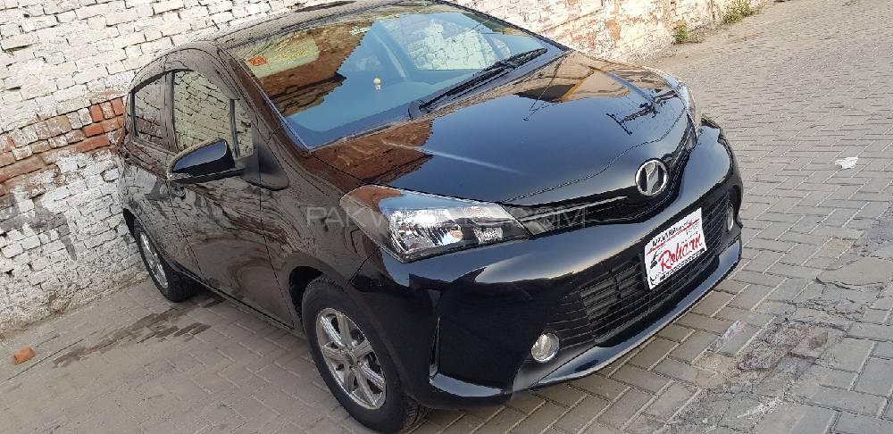 Toyota Vitz 2014 for Sale in Gujrat Image-1