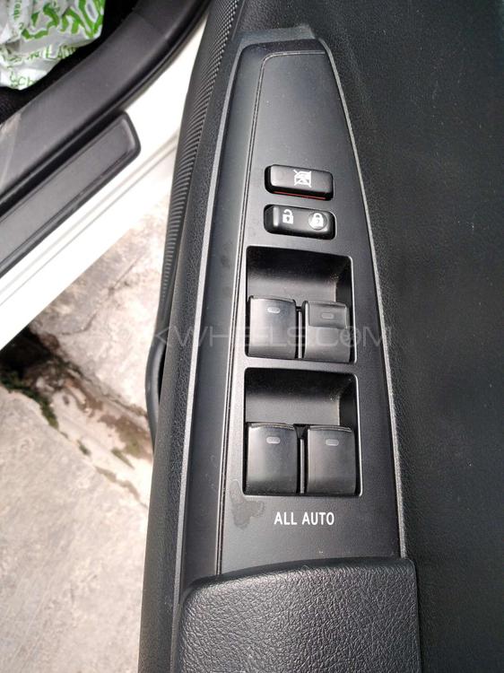 Toyota Corolla Fielder 2018 for Sale in Lahore Toyota Corolla Fielder 2018 for Sale in Lahore Image-12