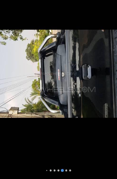 Toyota Hilux 2015 for Sale in Sargodha Toyota Hilux 2015 for Sale in Sargodha Image-5