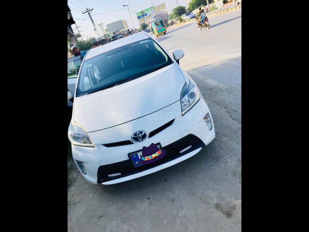 Toyota Prius 2012 for Sale in Mardan Image-1
