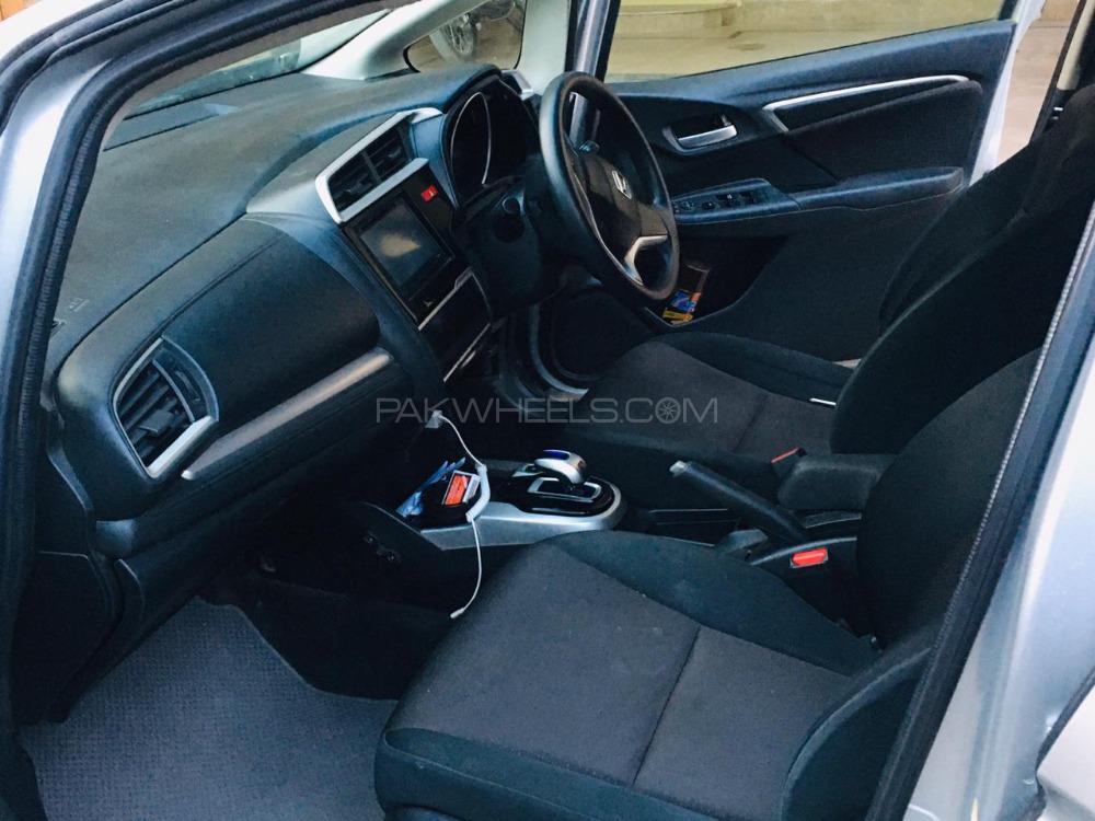 Honda Fit 2014 for Sale in Rawalpindi Honda Fit 2014 for Sale in Rawalpindi Image-7