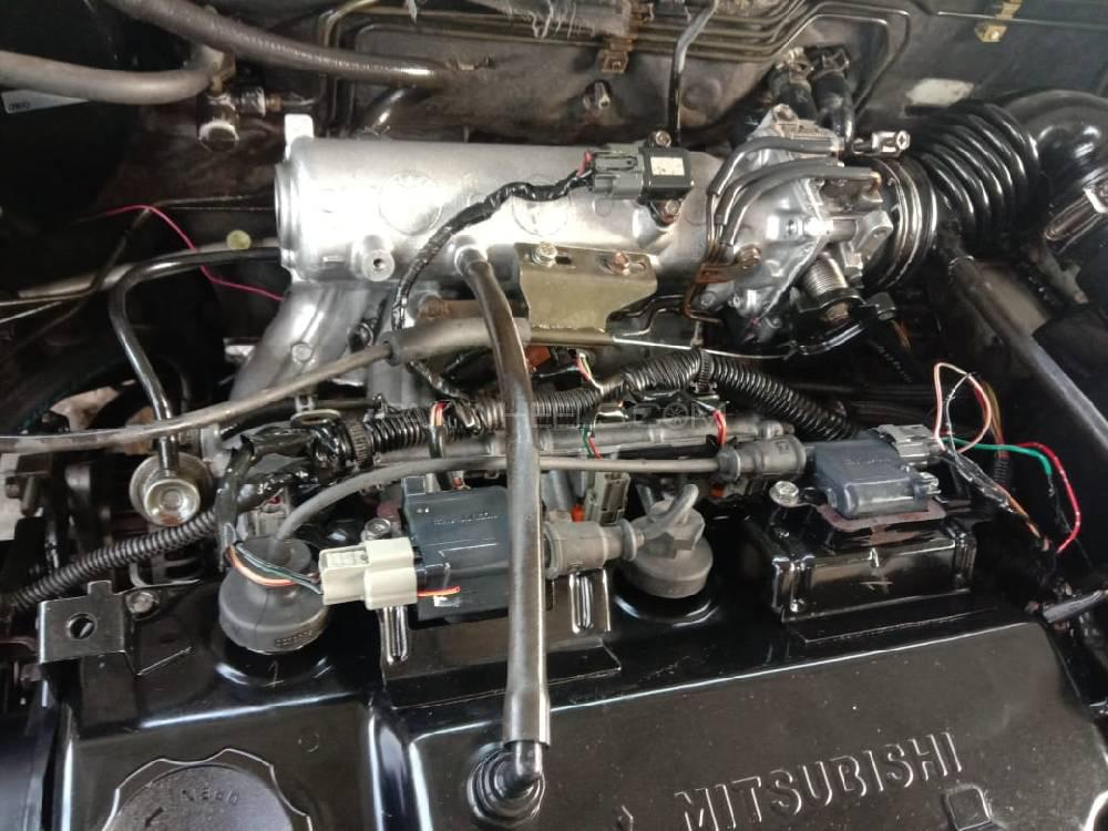 Mitsubishi Lancer 2005 for Sale in Lahore Mitsubishi Lancer 2005 for Sale in Lahore Image-19