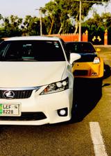 Lexus CT200h - 2014