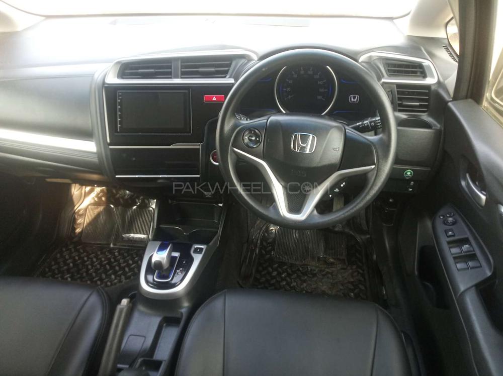 Honda Fit 2014 for Sale in Gujranwala Honda Fit 2014 for Sale in Gujranwala Image-8
