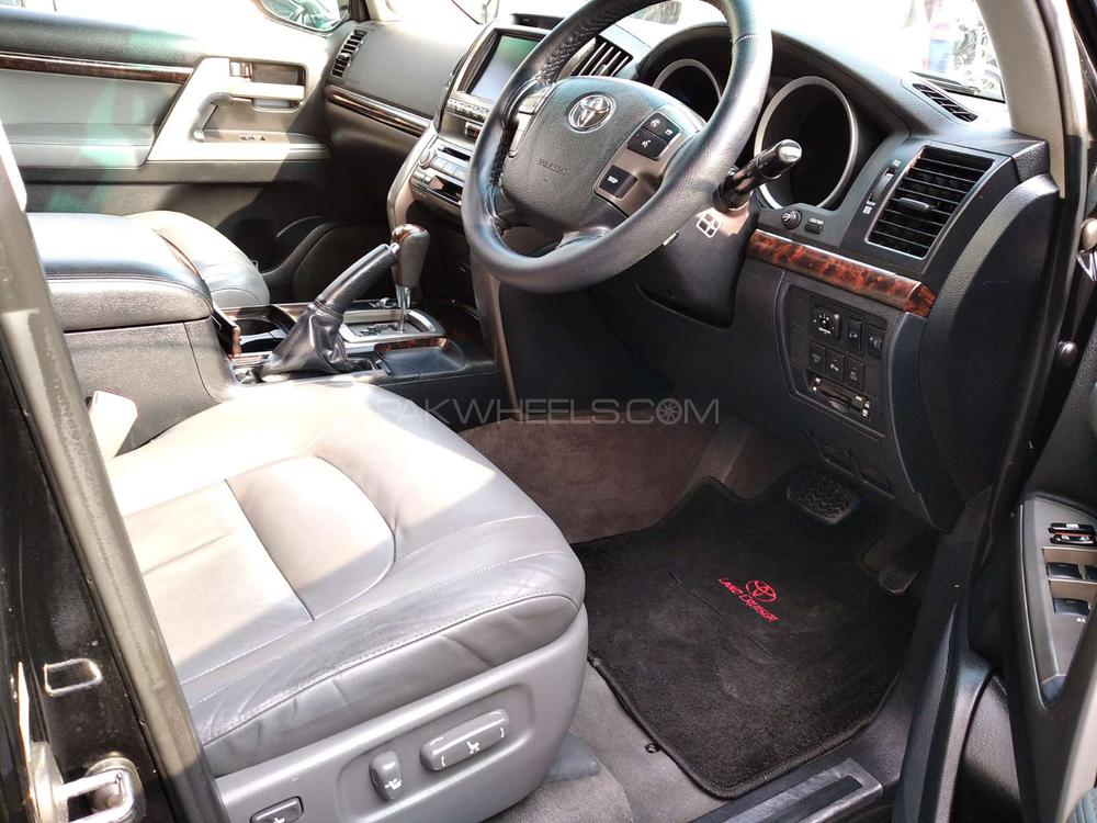 ٹویوٹا لینڈ کروزر 2009 for Sale in لاہور ٹویوٹا لینڈ کروزر 2009 for Sale in لاہور Image-7