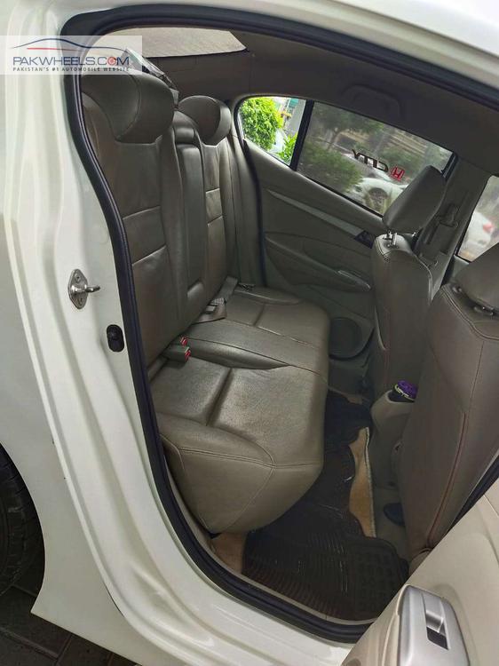 Honda City 2015 for Sale in Lahore Honda City 2015 for Sale in Lahore Image-11