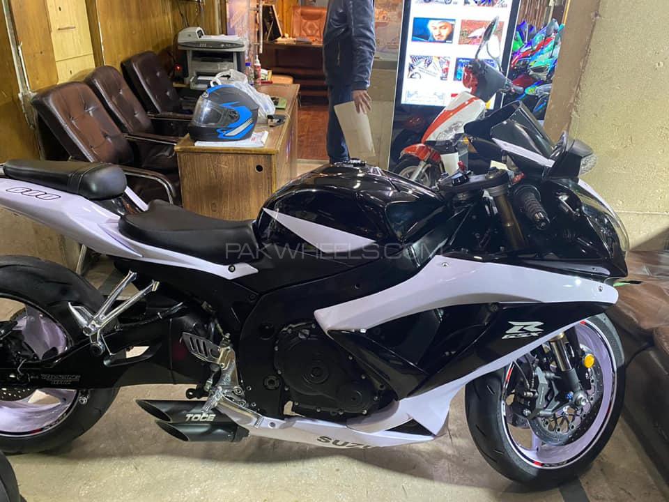 سوزوکی GSX-R600 2009 for Sale سوزوکی GSX-R600 2009 for Sale Image-10