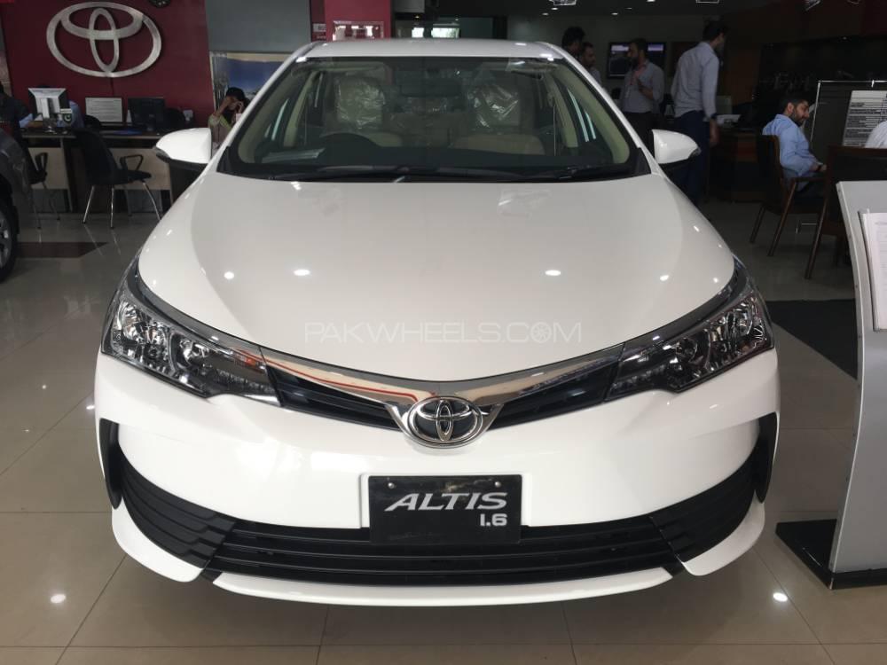 Toyota Corolla 2020 for Sale in Lahore Image-1