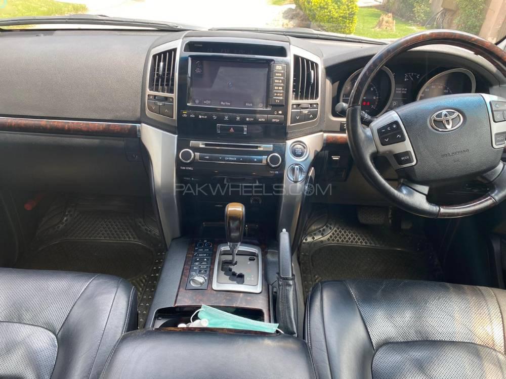 Toyota Land Cruiser 2012 for Sale in Islamabad Toyota Land Cruiser 2012 for Sale in Islamabad Image-11
