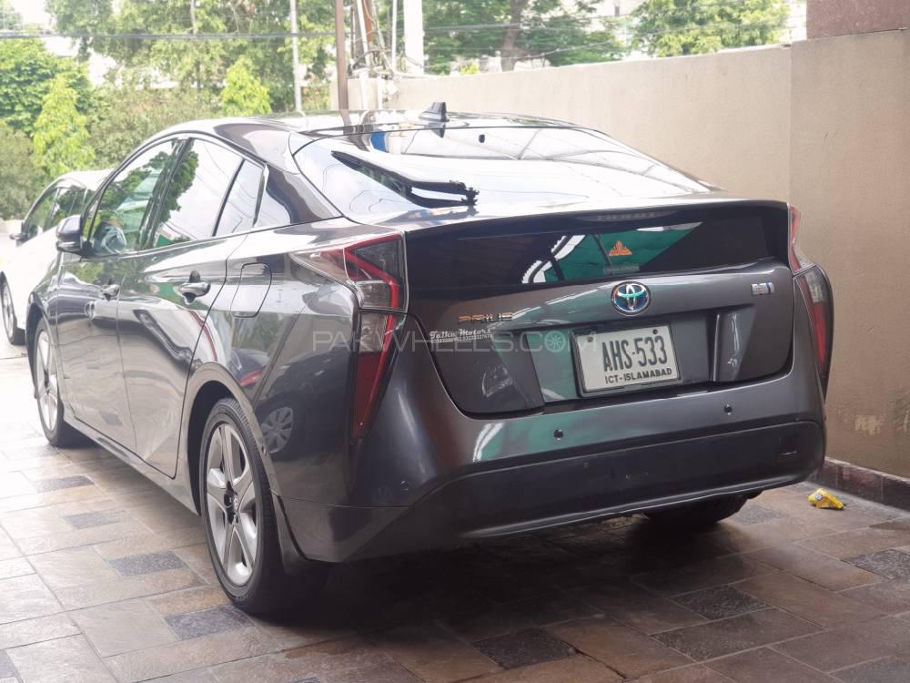 Toyota Prius 2016 for Sale in Lahore Toyota Prius 2016 for Sale in Lahore Image-5