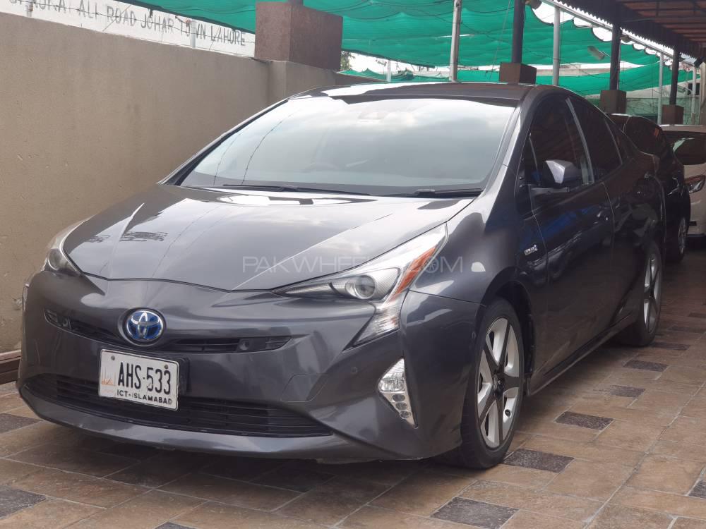 Toyota Prius 2016 for Sale in Lahore Toyota Prius 2016 for Sale in Lahore Image-2