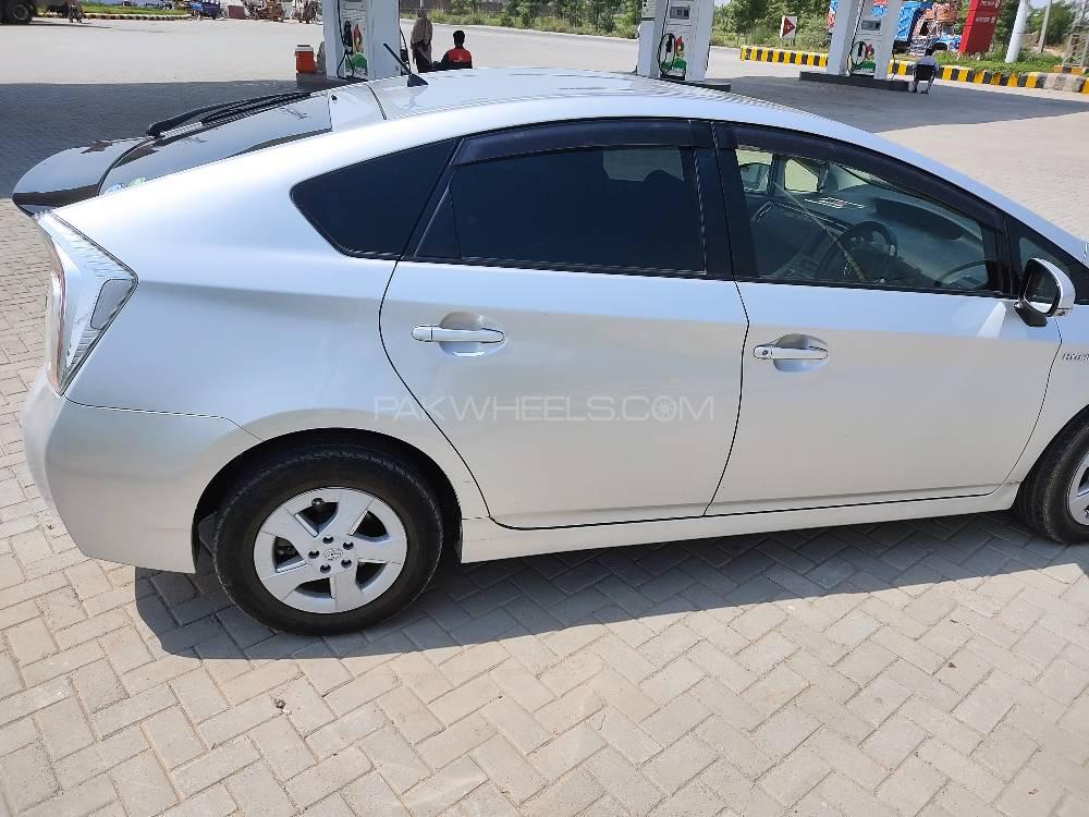 Toyota Prius 2013 for Sale in Faisalabad Toyota Prius 2013 for Sale in Faisalabad Image-5