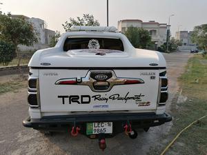Toyota Hilux - 2016