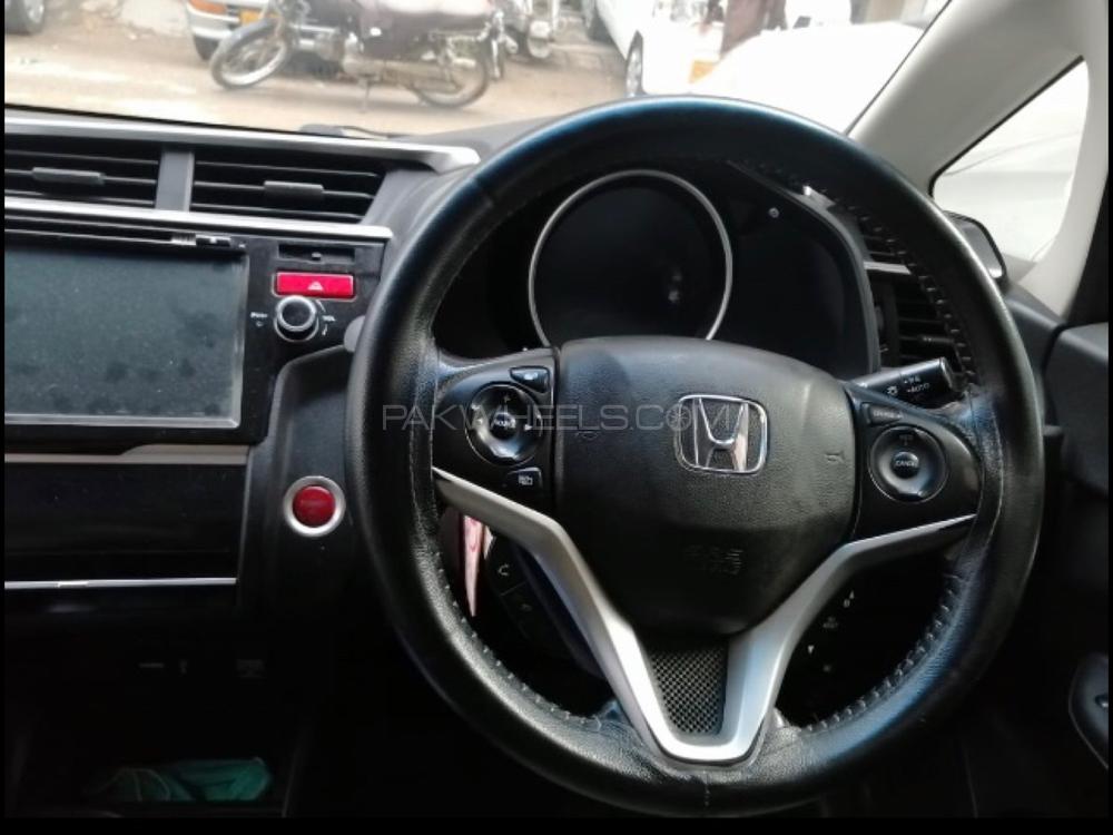 Honda Fit 2014 for Sale in Karachi Honda Fit 2014 for Sale in Karachi Image-5