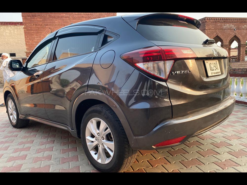 Honda Vezel 2014 for Sale in Mandi bahauddin Honda Vezel 2014 for Sale in Mandi bahauddin Image-2