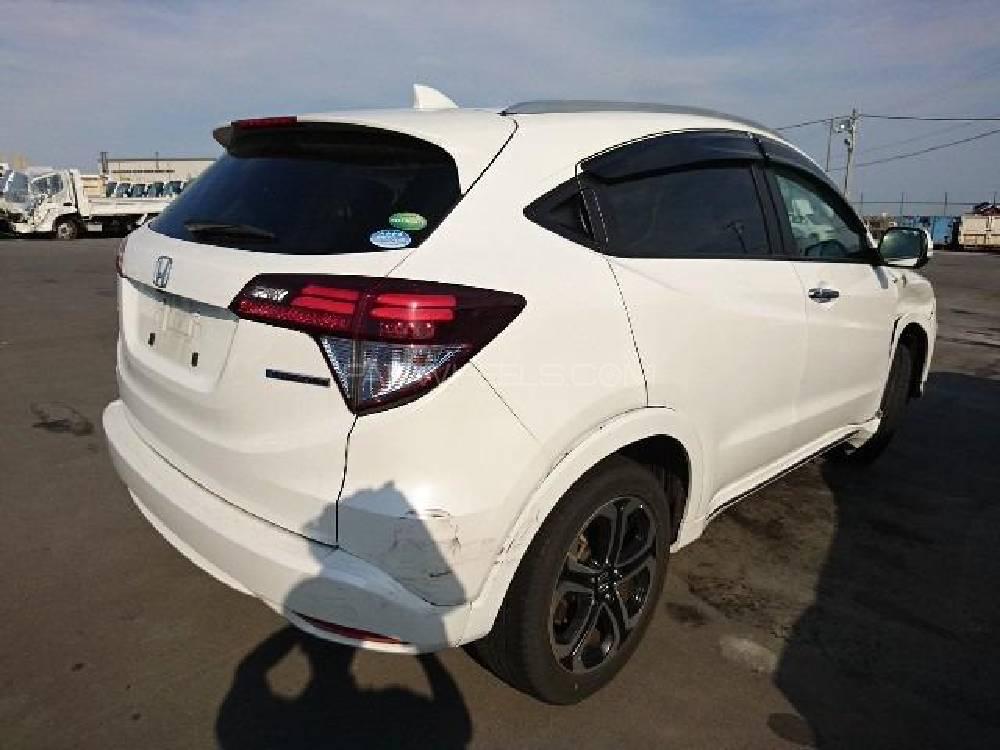 Honda Vezel 2015 for Sale in Lahore Honda Vezel 2015 for Sale in Lahore Image-3