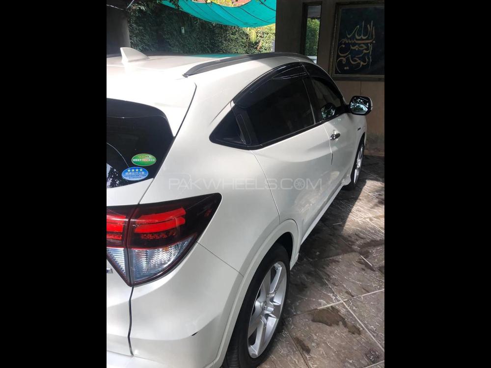 Honda Vezel 2015 for Sale in Lahore Honda Vezel 2015 for Sale in Lahore Image-6