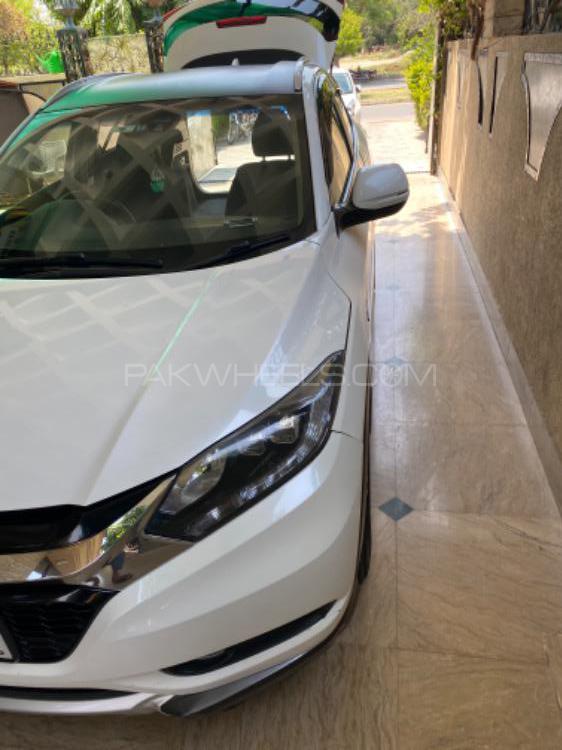 Honda Vezel 2014 for Sale in Islamabad Image-1