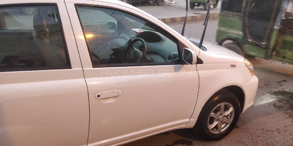 Toyota Platz 2004 for Sale in Lahore Toyota Platz 2004 for Sale in Lahore Image-11