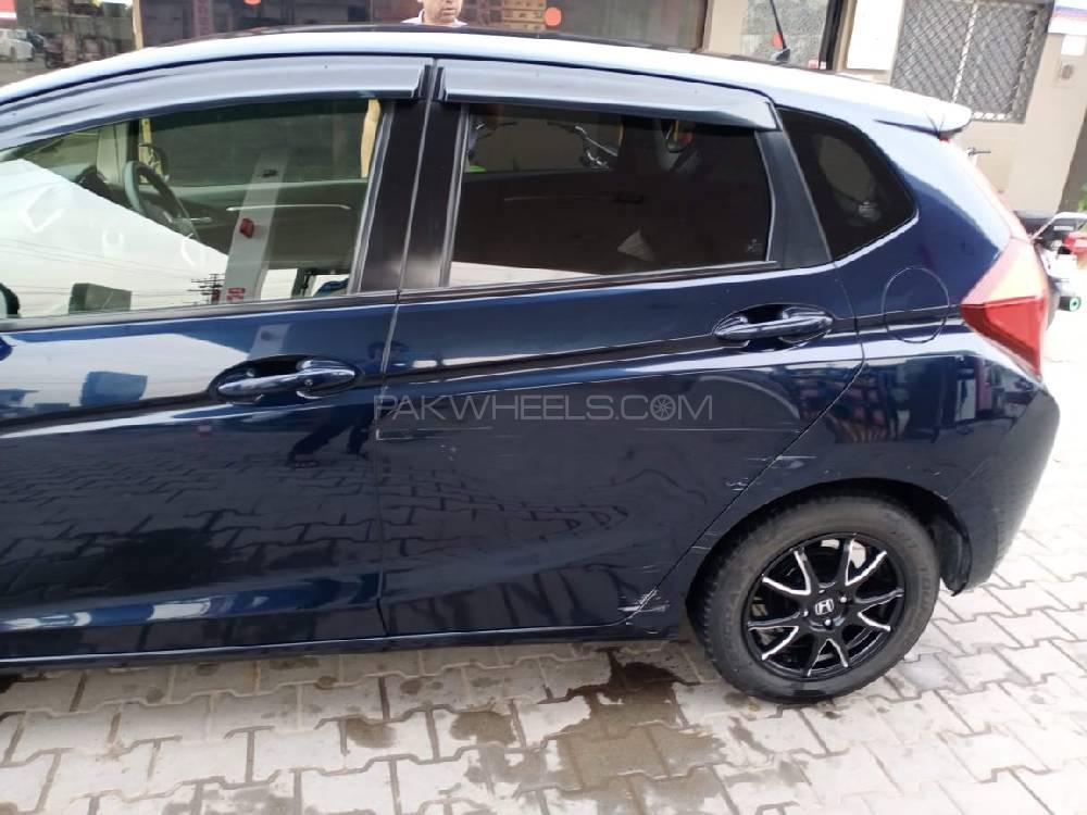 Honda Fit 2015 for Sale in Karachi Honda Fit 2015 for Sale in Karachi Image-4