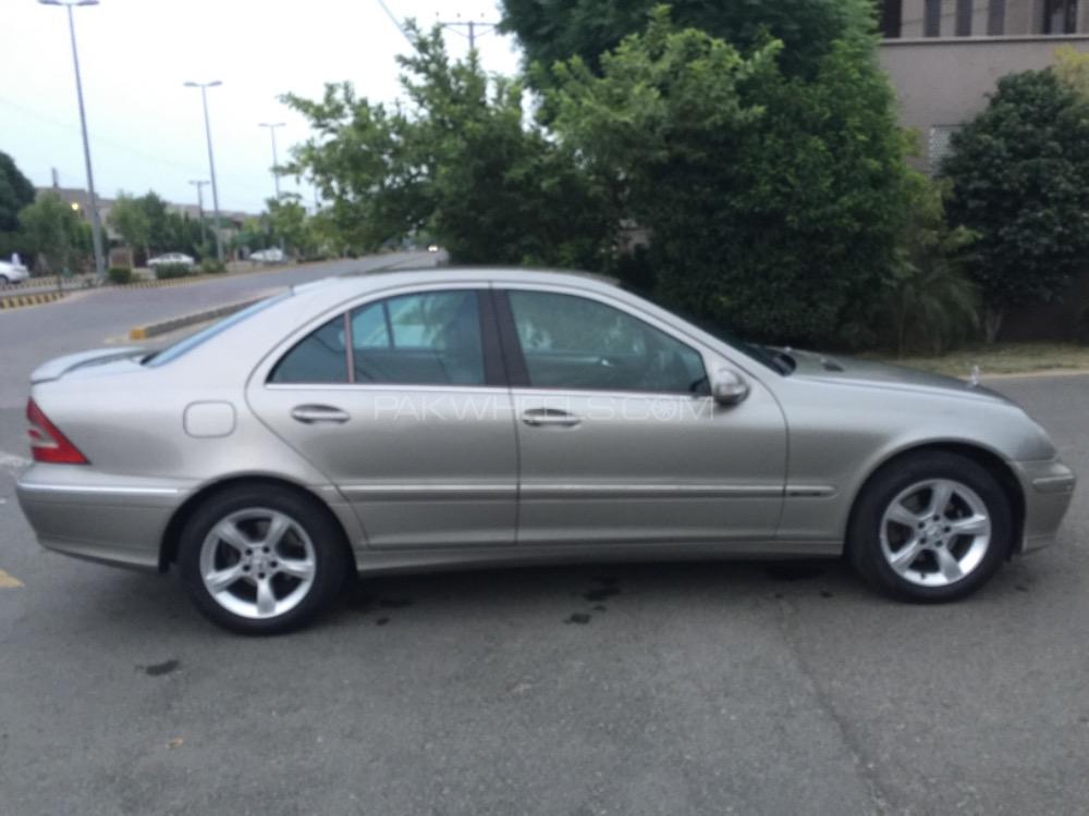 مرسڈیز بینز سی کلاس 2006 for Sale in لاہور مرسڈیز بینز سی کلاس 2006 for Sale in لاہور Image-9