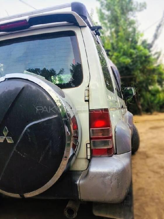 Mitsubishi Pajero 1997 for Sale in Rawalakot Mitsubishi Pajero 1997 for Sale in Rawalakot Image-5