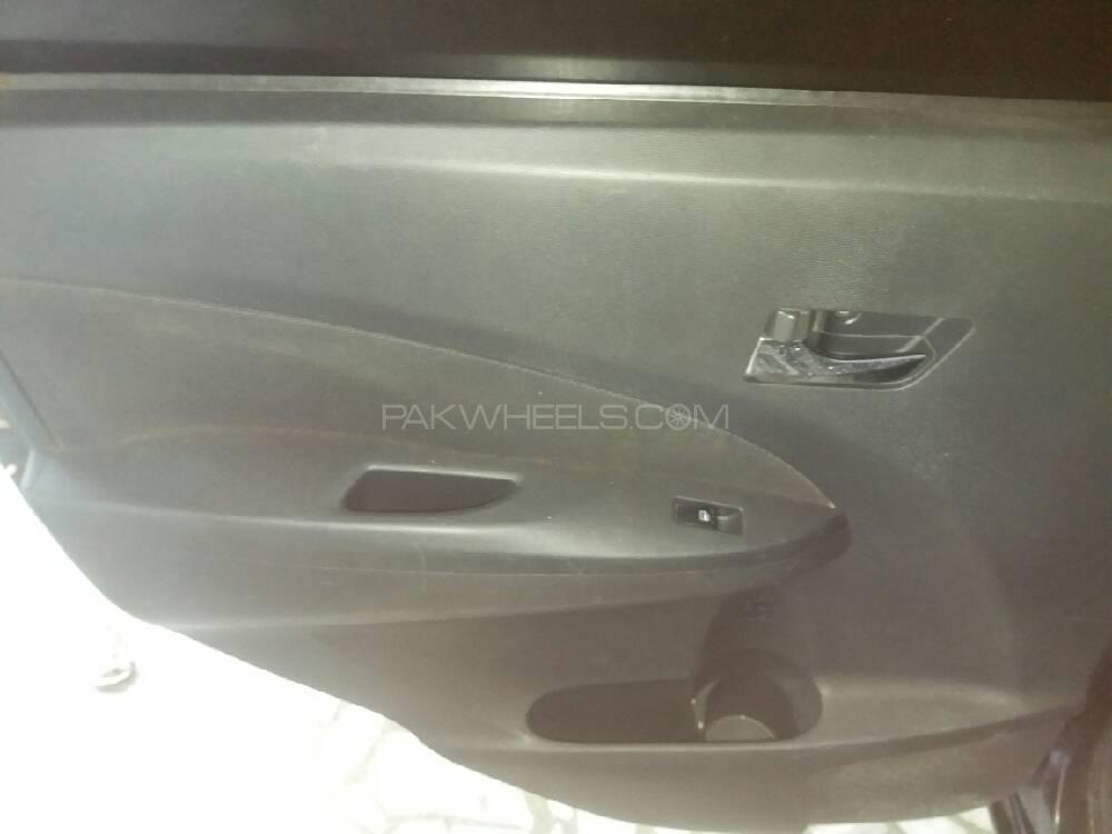 Daihatsu Move 2011 for Sale in Peshawar Daihatsu Move 2011 for Sale in Peshawar Image-11