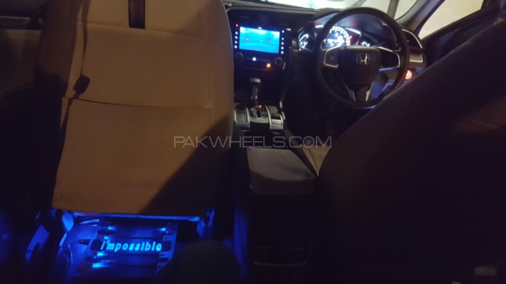 Honda Civic - 2017  Honda Civic - 2017  Image-4