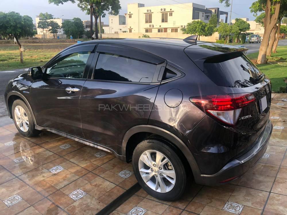 Honda Vezel 2014 for Sale in Lahore Honda Vezel 2014 for Sale in Lahore Image-4