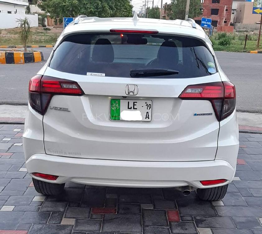 Honda Vezel 2014 for Sale in Lahore Honda Vezel 2014 for Sale in Lahore Image-13