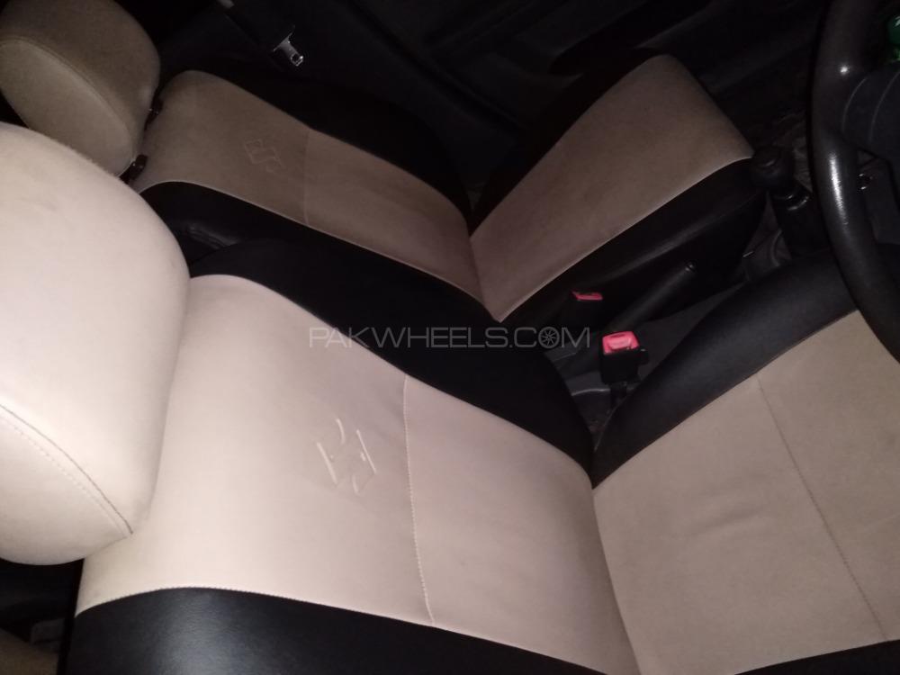 Suzuki Swift 2011 for Sale in Lahore Suzuki Swift 2011 for Sale in Lahore Image-9