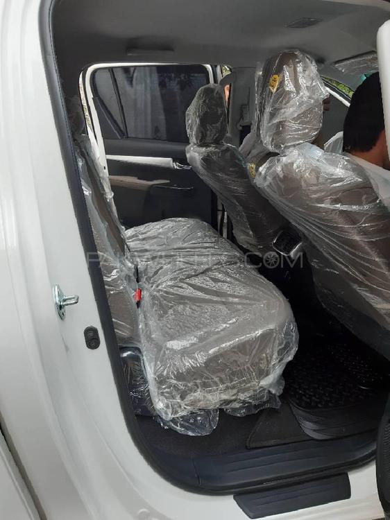 Toyota Hilux 2020 for Sale in Peshawar Toyota Hilux 2020 for Sale in Peshawar Image-3