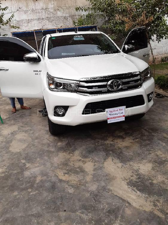 Toyota Hilux 2020 for Sale in Peshawar Image-1