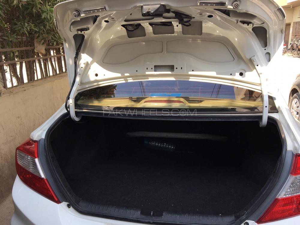 Honda Civic 2015 for Sale in Hyderabad Honda Civic 2015 for Sale in Hyderabad Image-6