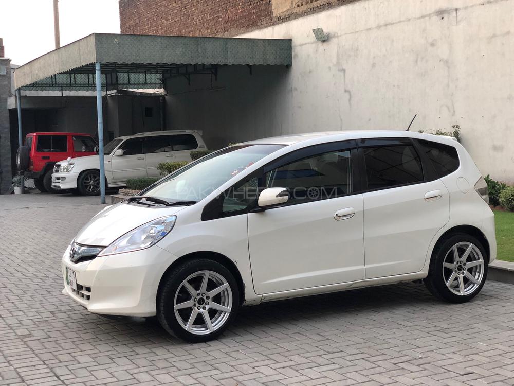 Honda Fit 2011 for Sale in Gujranwala Honda Fit 2011 for Sale in Gujranwala Image-6