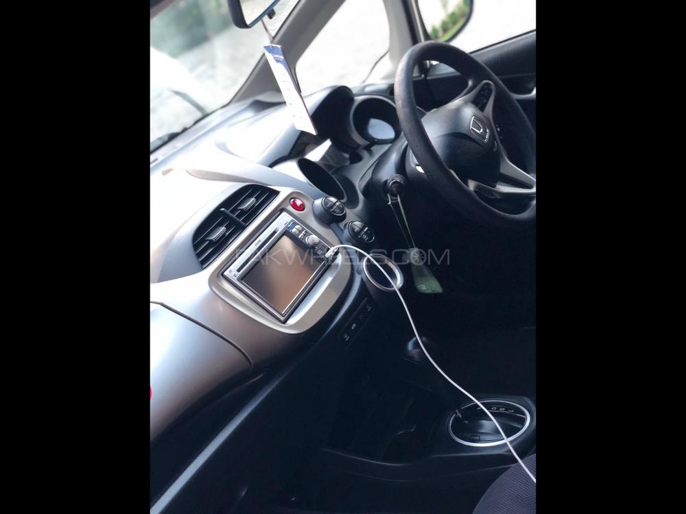 Honda Fit 2011 for Sale in Gujranwala Honda Fit 2011 for Sale in Gujranwala Image-12