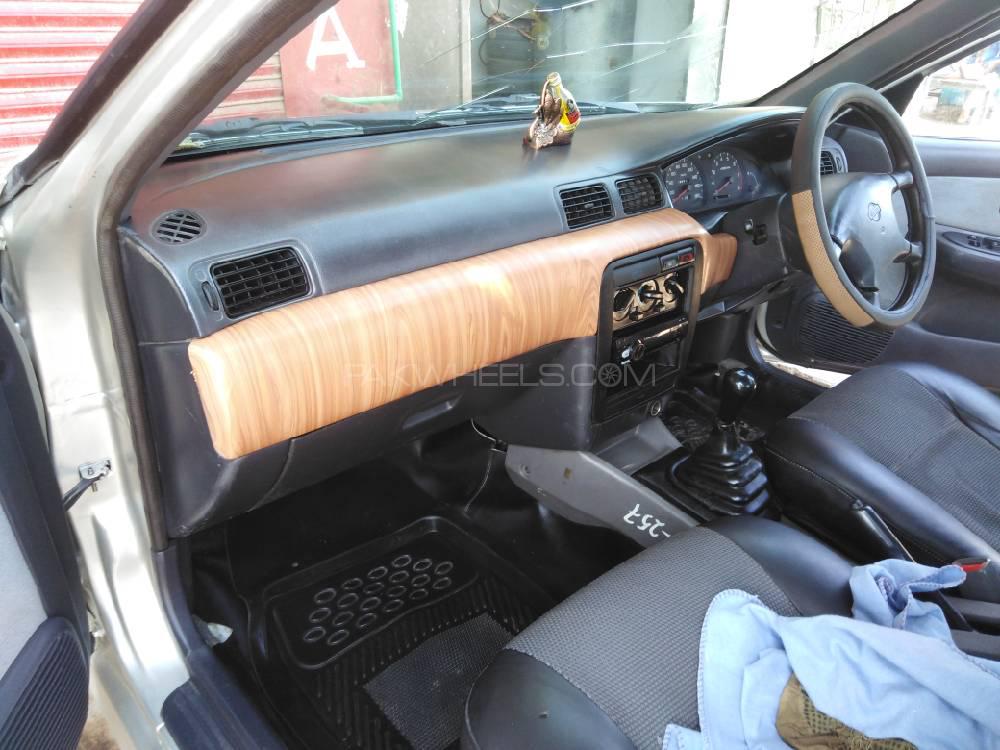 Nissan Sunny 2001 for Sale in Jaranwala Nissan Sunny 2001 for Sale in Jaranwala Image-8