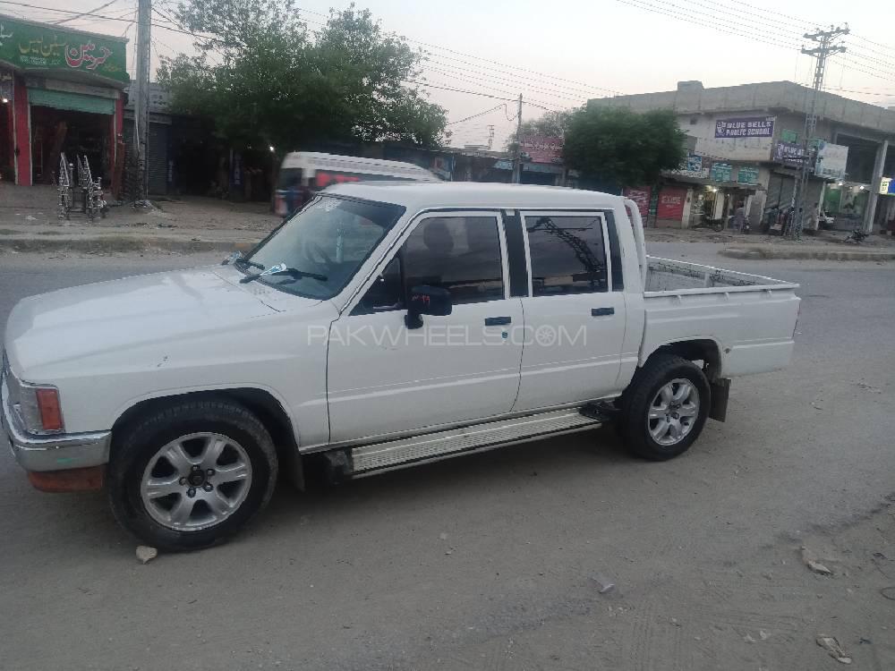 Toyota Hilux 1985 for Sale in Talagang Image-1
