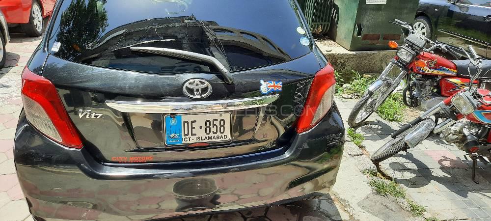Toyota Vitz 2011 for Sale in Islamabad Image-1