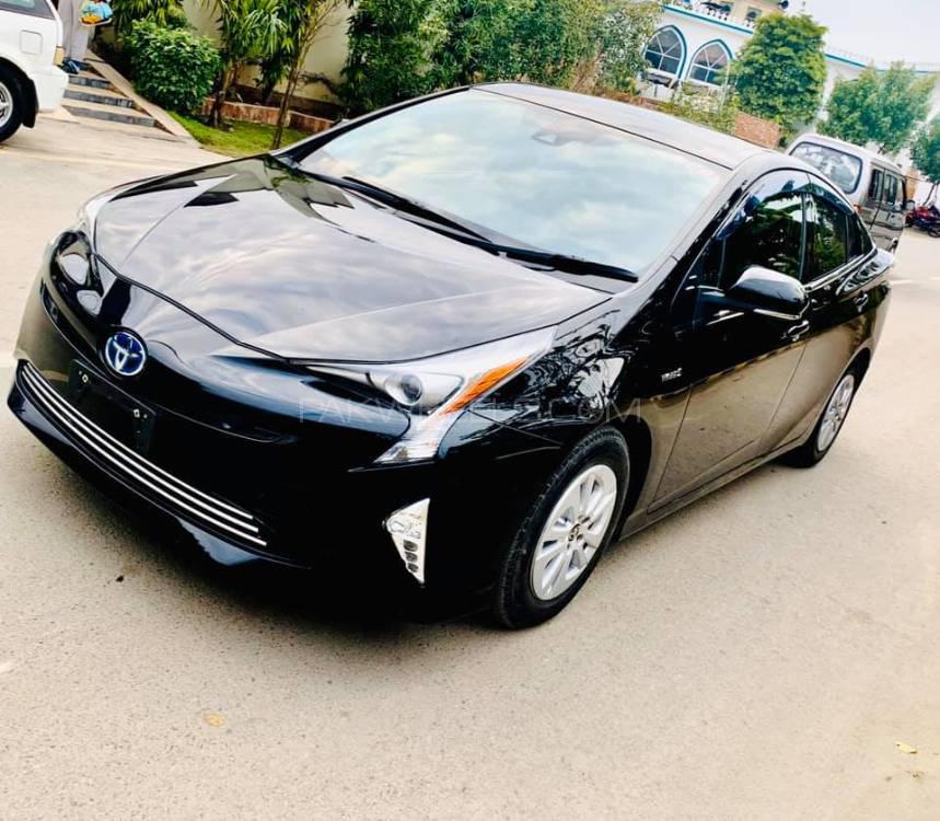 Toyota Prius 2016 for Sale in Lahore Image-1