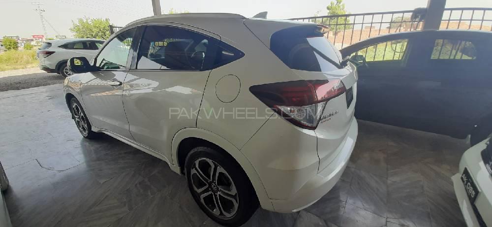 Honda Vezel 2015 for Sale in Peshawar Honda Vezel 2015 for Sale in Peshawar Image-6