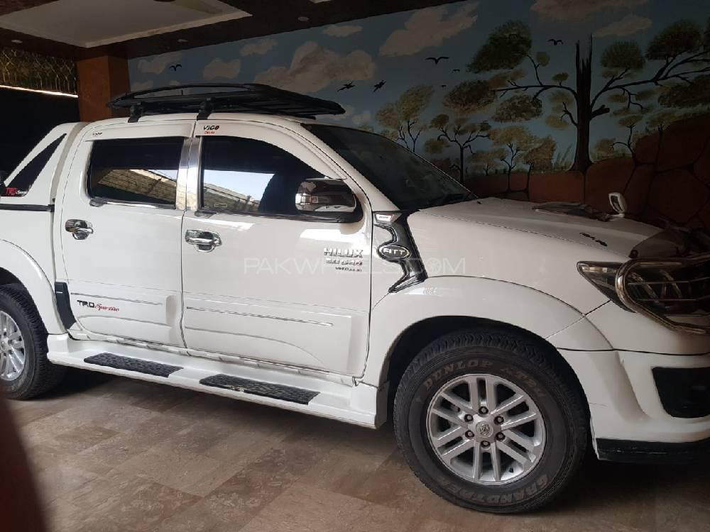 Toyota Hilux 2016 for Sale in Peshawar Image-1