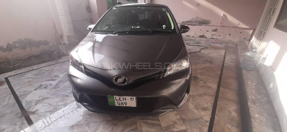 Toyota Vitz 2015 for Sale in Jauharabad Image-1