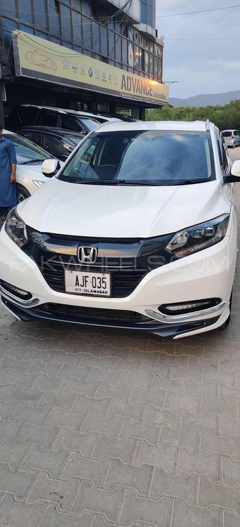 Honda Vezel 2015 for Sale in Islamabad Image-1