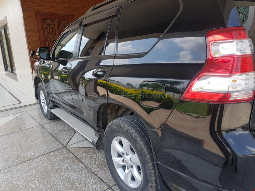 Toyota Prado 2010 for Sale in Islamabad Image-1