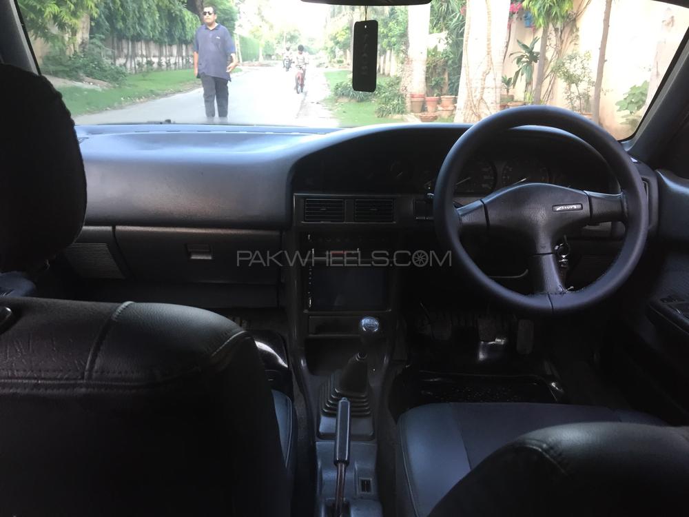 Toyota Corolla 1990 for Sale in Lahore Toyota Corolla 1990 for Sale in Lahore Image-9